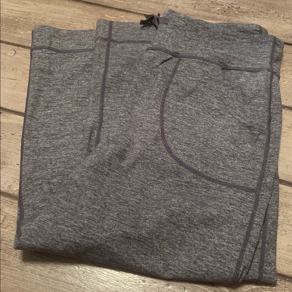 Lululemon Cropped Wide Leg - Picture 1 of 1